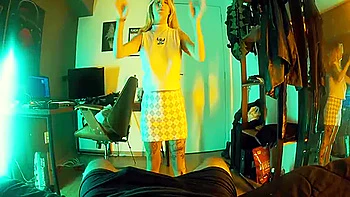 Yo Blonde Intern Twerking And Fucking Coworker After Work - Bitch Coin