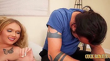 Curvy Tattooed Girlfriend Pays Rent Riding Bbc