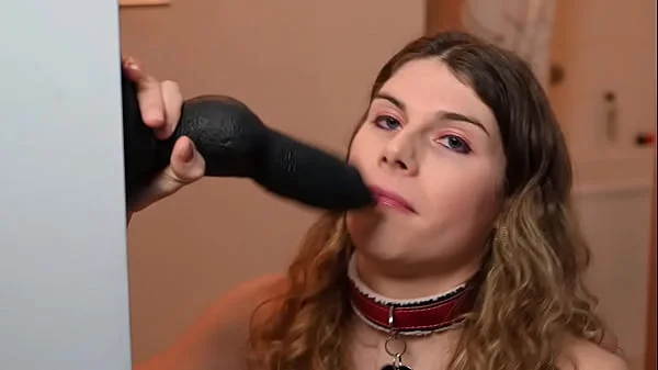 Zeta Paws Dildo Deepthroat