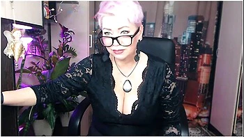 Dirty Dancing Of Luxurious Mature Whore & Her Gaping Cunt .!