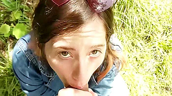 They Give Me A Rich Blowjob Of The Ass Outdoors