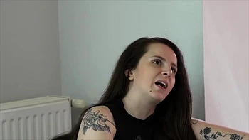 Jess in an incredible FFH threesome! - Jacquie et Michel TV