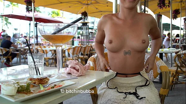 Dared to change her top at the lunch table