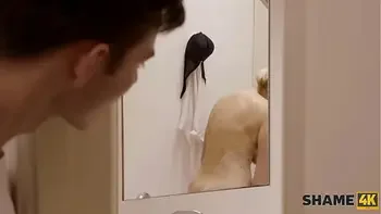 SHAME4K. Handsome man always wanted to have fun with his mothers friend