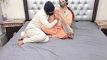 Desi Indian Bhabhi Hardcore Fucking - Rough Anal Sex with Big Tits MILF - Hindi Audio