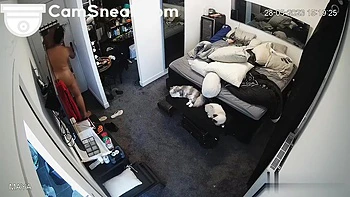 IPCAM - Hot body milf roaming naked in bedroom