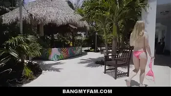 Harlow West Is Such a Great Sis To Fuck