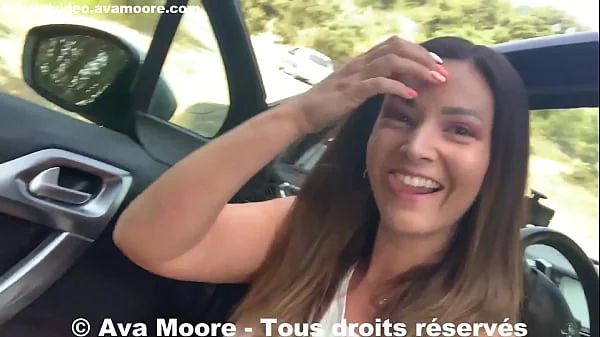 Ava Moore - Salope française se doigte et gicle partout prés d'une route - PORN VLOG