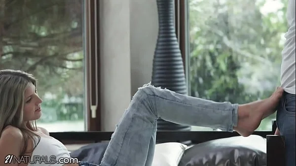 21 NATURALS - Russian Blondie Gina Gerson Let Me Cum All Over Her Sexy Feet