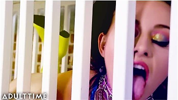 Sub Danni Rivers Suspended