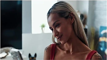 Time Freeze - Photographer Freezes And Fucks Celebrity Yoga Influencer Veronica Leal In Her Mansion