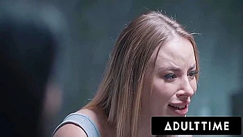 Pawg Sex Addict Anna Claire Clouds Taunts Cop During Interegation Into