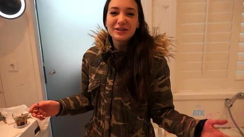 POV - On vacation with Gia Paige you spend some time getting to know her and her body: Porn