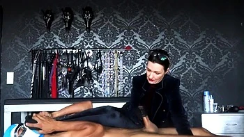 Lady Victoria Valente - Slave programming - Half hour