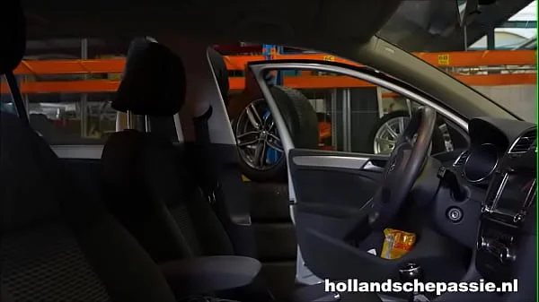 Neuken met de auto verkoper!!!