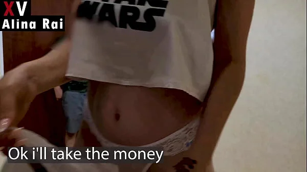 Stepmom ordered pizza and paid with her tight pussy