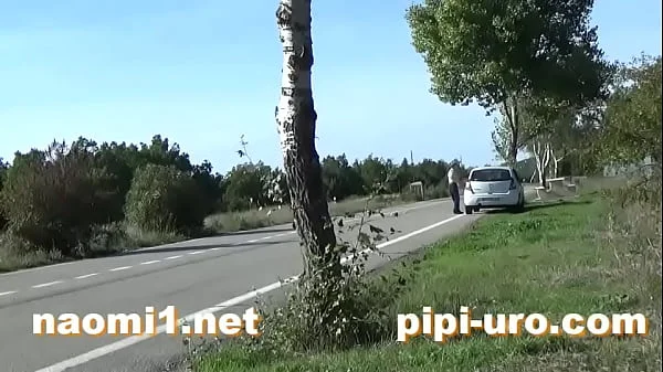 Naomi et Nico masturbation au bord de route