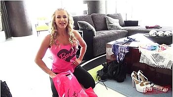 Phoenix Marie Prepare Herself To Be Fuck By Markus Durpee