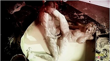 Amazing Blonde Model Gets Her Pussy Fucked After The Photoshoot