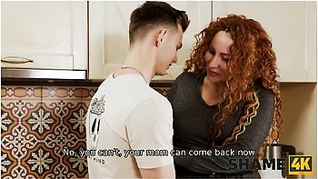 Tanya Foxxx - Lovely Milf Is Trying To Be A Great Neighbor For Handsome Guy