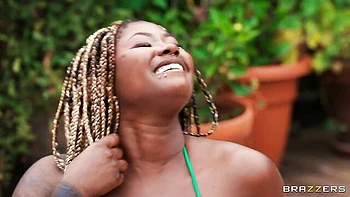 Gorgeous outdoor interracial fuck with a spicy ebony babe Xeinna Rose