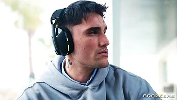 Busty hottie Eve Sweet likes jumping on a large black sausage