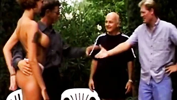 Flirtatious dona's mom action