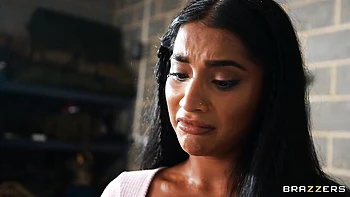 Delightful Yasmina Khan at straight hair movie