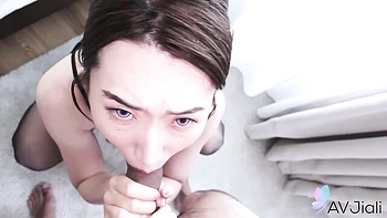 Funny dame - shaved sex - AV Jiali