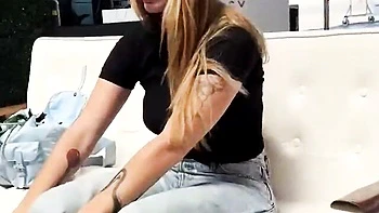 Cock sucking xxx with sophisticated Angel Youngs from Mr Lucky Life