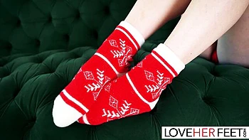 Bubbly Paris White's feet movie