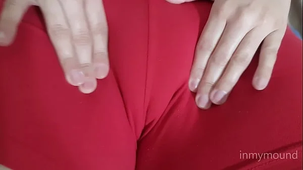 Parte 1 - Close up no pacotão da novinha. Bucetuda depiladinha deixou apertar e dar tapinha no pacote dela - Inmymound