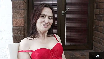 Delicate Lira Red's solo xxx
