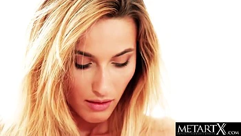 Gorgeous Girl Gets Naked & Masturbates As She Waits For You