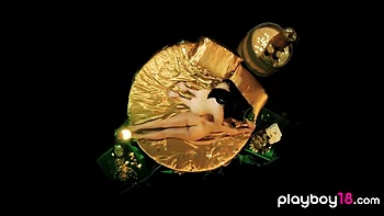 Teenie Gives A Special Treatment To Her Gf With Lauren Oconner