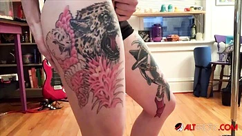 Watch sweet Vex Voltage's movie