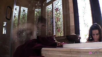 Milf Babe Masturbates with Toys and Pussy Licking