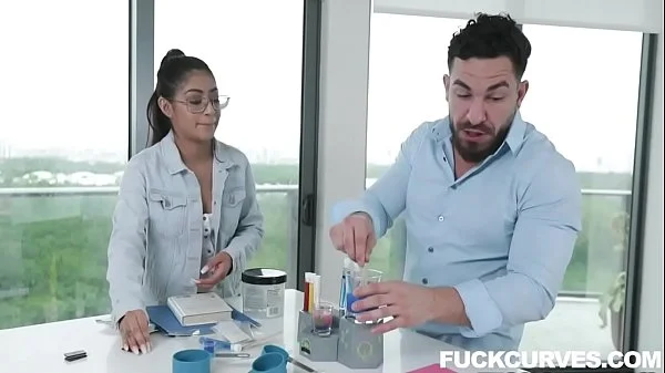 Penetrating A Chemistry Cutie Binky Beaz