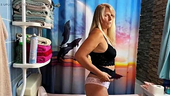 German MILF Petra Wegat Dirty Toilet Talk & Pissing Fetish with Girlfriend SweetSusi