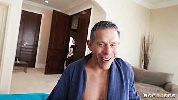 Glam Yhivi & Liz Jordan Suck Big Cocks Deep & Doggystyle