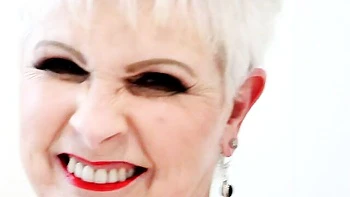 Curvy Blonde MILF Fingerfucks Herself