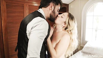Long-legged blonde Venom Evil fucks sideways in bed