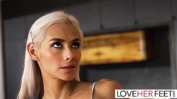 Veronica and Leanne's loveherfeet scene