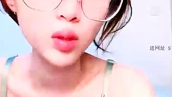 Pretty Japanese teen solo masturbation uncensored