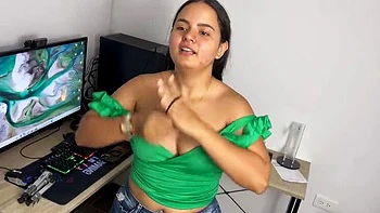 Hot Stepsister Catches Me Watching Porn, Creampie & Squirting