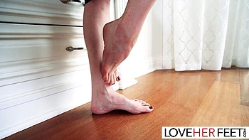 Bonny & Sahara's Sexy Kinky Foot Worship