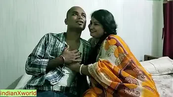 Indian Hot beautiful bhabhi sex! Hot indian village sex
