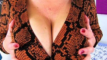 Busty Milf Camilla Creampied by Big Dildo