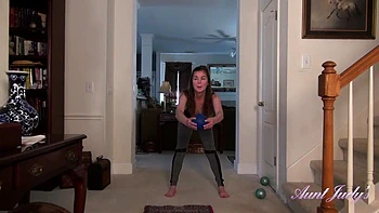 Isabella Fucks Herself During Yoga
