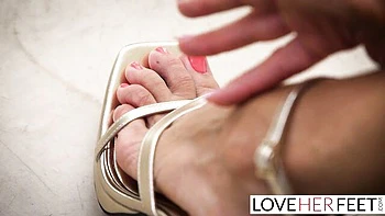 Natalie Grace Sucks Toes in Kinky Foot Worship